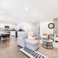 Modern & Family Oasis Minutes from SeaTac Airport