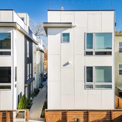 Modern 2024-Built Townhome, Near Hospitals & DT