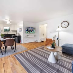 2BR Seattle Cozy Stay, AC, Near UW & Transit