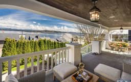 Leschi Retreat w, Breathtaking Water View,Sleeps 14