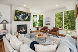 Luxury 6 BR Mansion w, Water Views & Walk to Beach