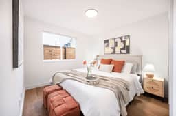 Modern 2024-Built Townhome, Near Hospitals & DT