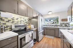 Modern Single-Level 2BR, Easy Access & Office