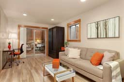Modern Townhouse near DT Seattle & Stadium, Parking
