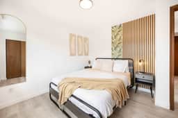 Modern 2BR • Near DT + Stadiums • Parking