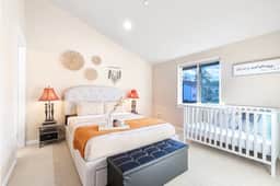 Prime Northgate Retreat near mall, I-5, Light Rail!