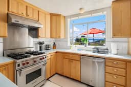 Queen Anne Retreat with Bay Views, Dining & Shop