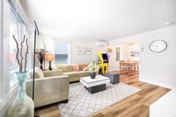 West Seattle Retreat w, 3 AC - Near Alki Beach