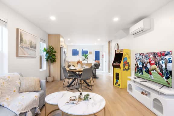 2025 Modern 2BR Home, Near Sea-Tac & Boeing - Image 1