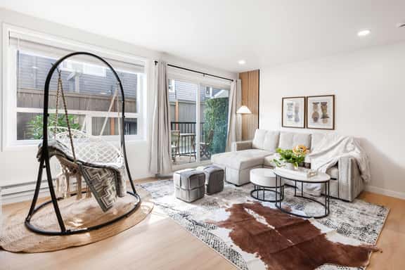 Brand New 2BR Queen Anne Condo, Designer's Taste - Image 1