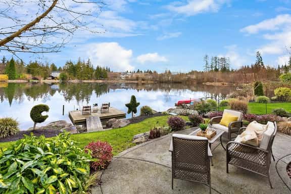 Lakeshore Serene Modern House, Dock, Billiard, Gym - Image 1