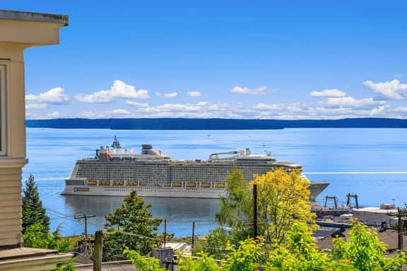Modern Queen Anne Home with Stunning Water Views - Image 1