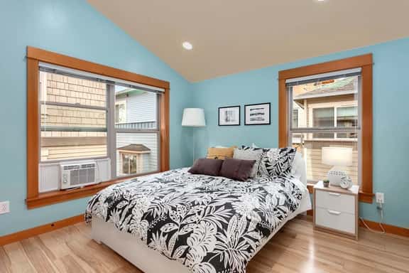 Modern Townhouse near DT Seattle & Stadium, Parking - Image 1