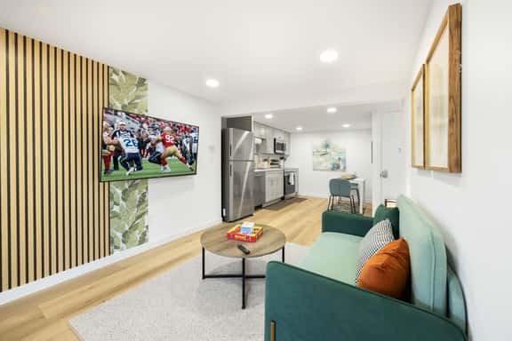 Remodeled 1BR Private Basement, 9 Min to Beach - Image 1
