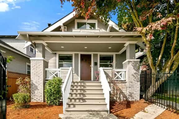 Sunny 3BR Home Near UW & Children Hospital, Gym - Image 1