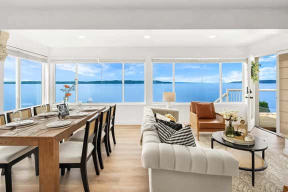 Water View Retreat w, Near Beach Park & City - Image 1