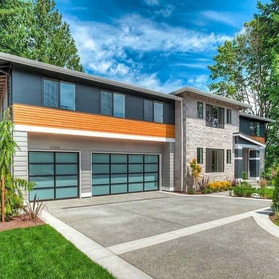 Bellevue DT Contemporary Fortress, Walk to QFC - Image 1