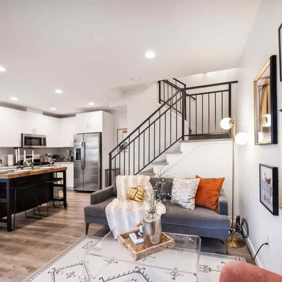 Brand New 3B2B Designer Home near SeaTac - Image 1