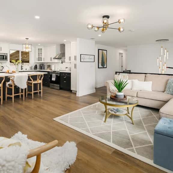 Brand New Designer High-End 4BR Retreat - Image 1