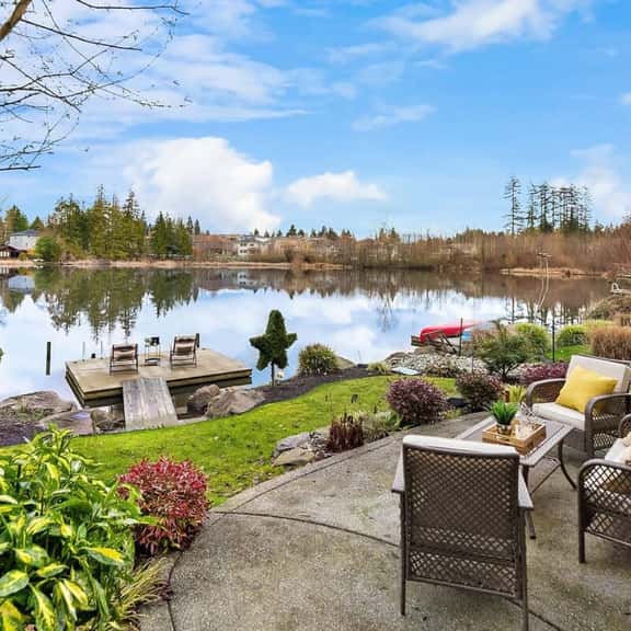 Lakeshore Serene Modern House, Dock, Billiard, Gym - Image 1