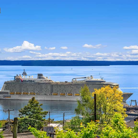 Modern Queen Anne Home with Stunning Water Views - Image 1