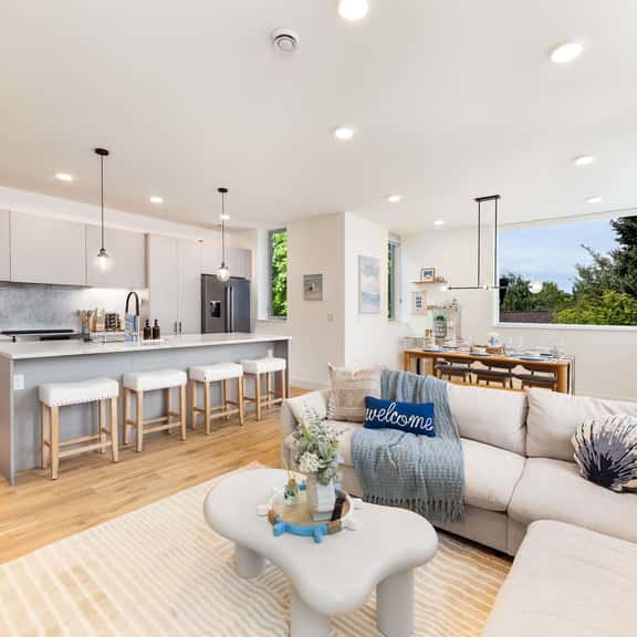 Ocean-Inspired 3B Modern Retreat w, Kids Room - Image 1