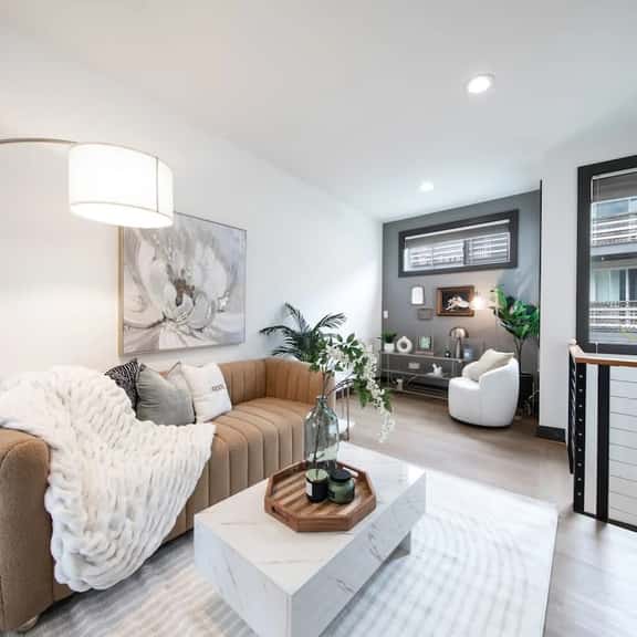 Queen Anne Modern Family Home Free Parking - SLU - Gym - Image 1