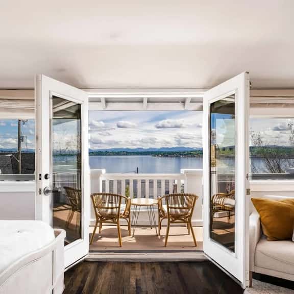 Seattle Craftsman Mansion w, Lk&Mt Rainier view - Image 1