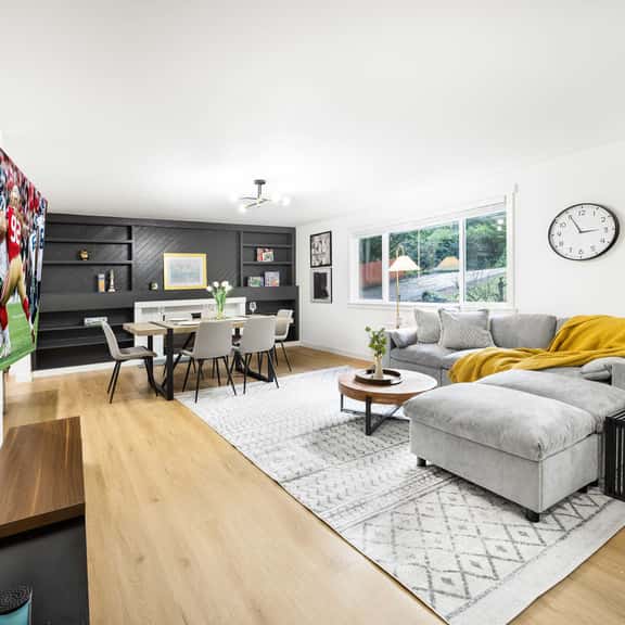 Newly Modern 4BR2BA Rambler by Super Market - Image 1