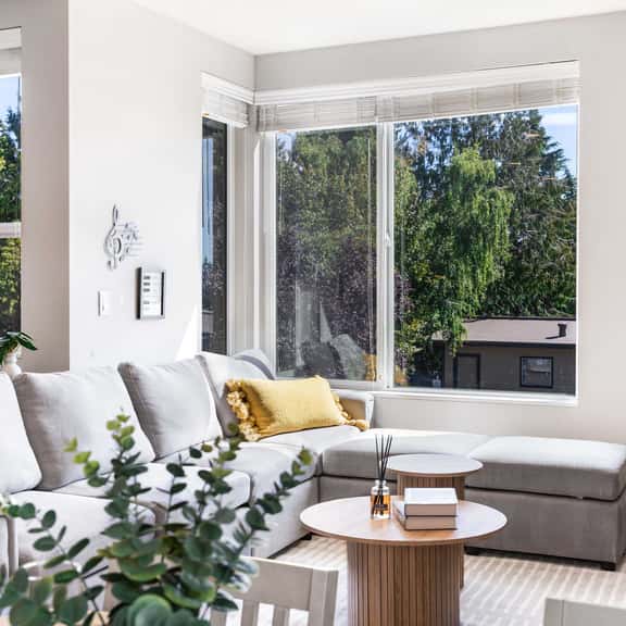 Eco-Friendly 3BR Retreat w, UW & Hospital - Image 1