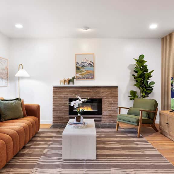 Spacious 2BR Home, Near UW, Parks & Station - Image 1