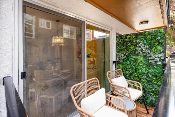Bruce Lee 1BR Condo, Brand New in Queen Anne