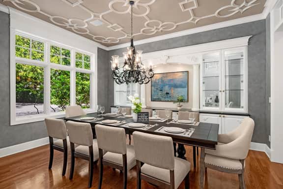 Medina Elegant 5BR Mansion, Lake Park & Bellevue DT