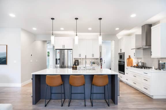 Modern 4BR Family Oasis - Treehouse Bunk &Game Room