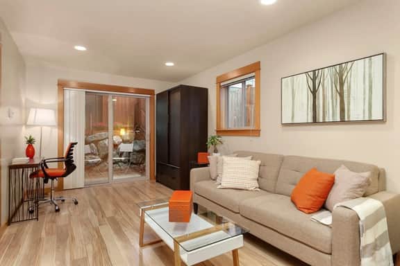 Modern Townhouse near DT Seattle & Stadium, Parking