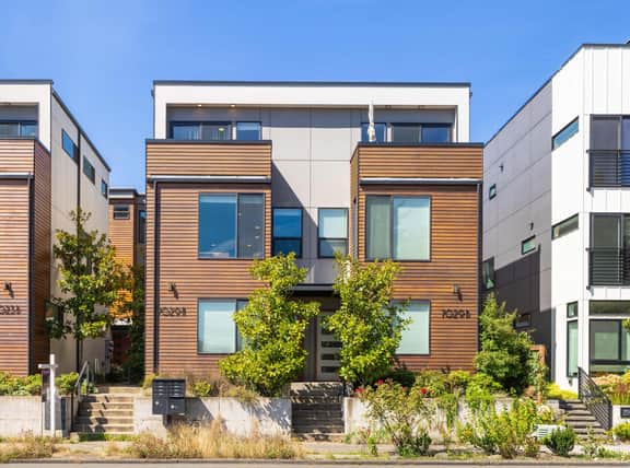 Eco-Friendly 3BR Retreat w, UW & Hospital