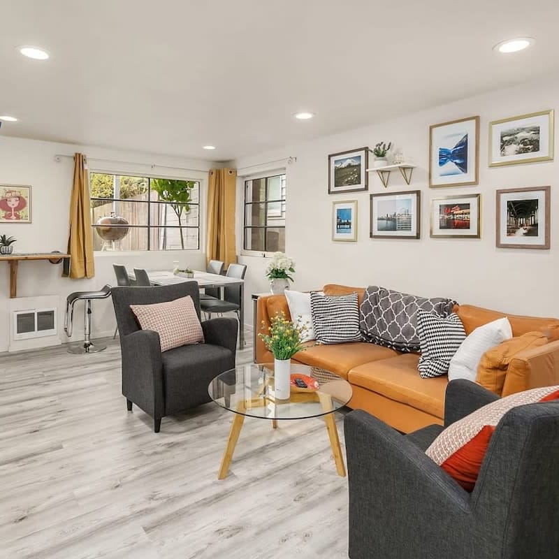 Cozy Getaway Yard Home with BBQ - UW - Children Hospital